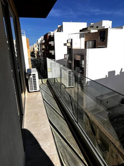 Mediterranea 2 Bedroom Smart Apartment St. Paul's Bay Dış mekan fotoğraf